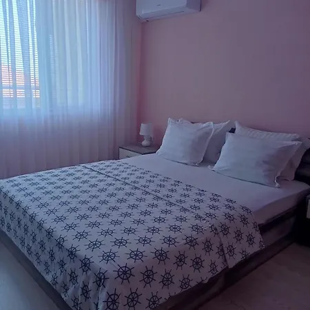 Apartament Lili *